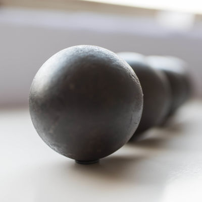 Geschmiedeter Stahl-90mm reibender Medien-Ball für Zementfabrik